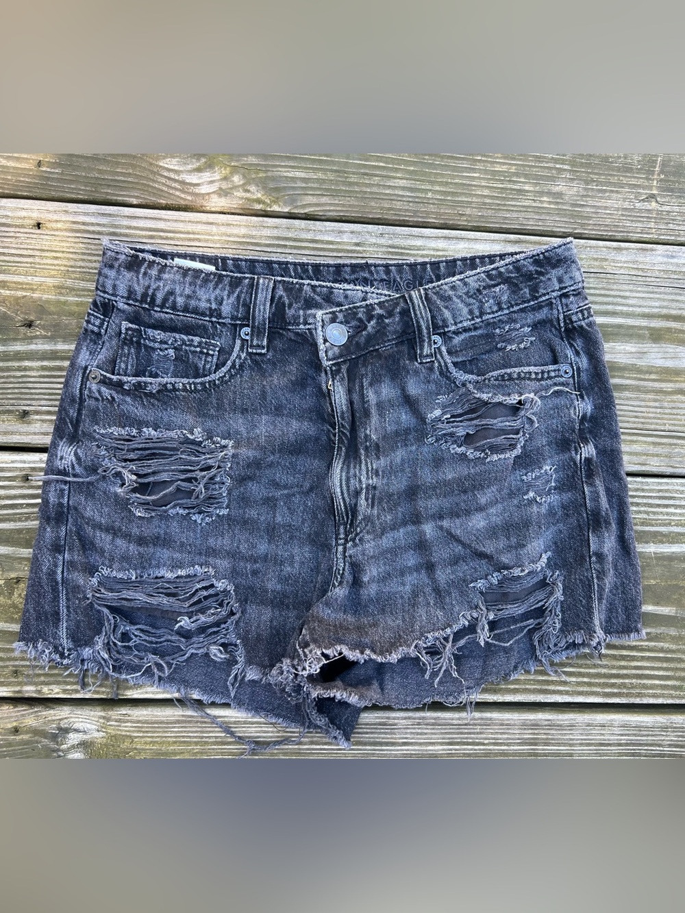 American Eagle Distressed Crossover Waist High Rise Mom Shorts Size 6